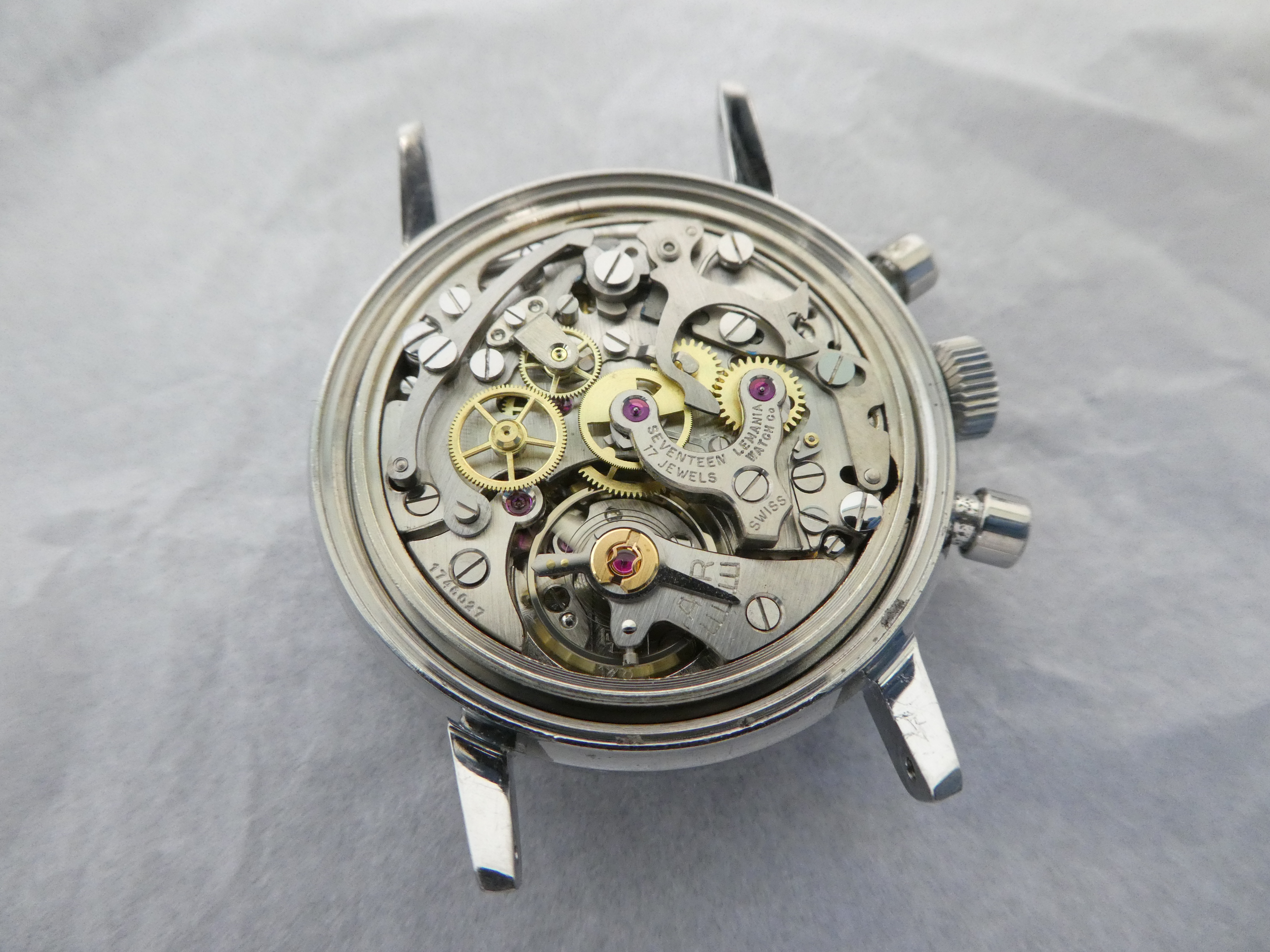 thin love ring cartier